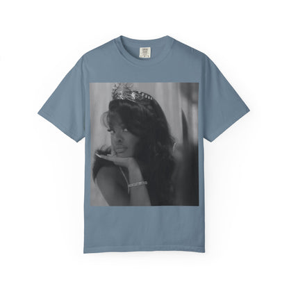 Vintage-Inspired T-Shirt with Iconic Design, Perfect for Fashion Lovers, Casual Wear, Gifts, Celebrations, Everyday Style
