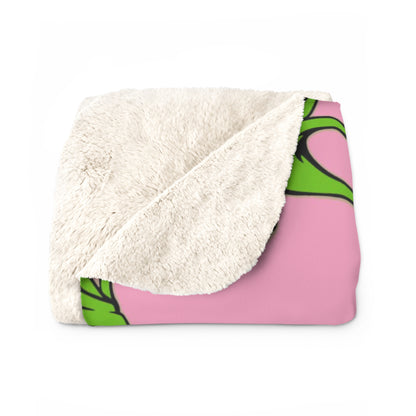 Grinch Love Sherpa Fleece Blanket – Cozy Pink Heart Design
