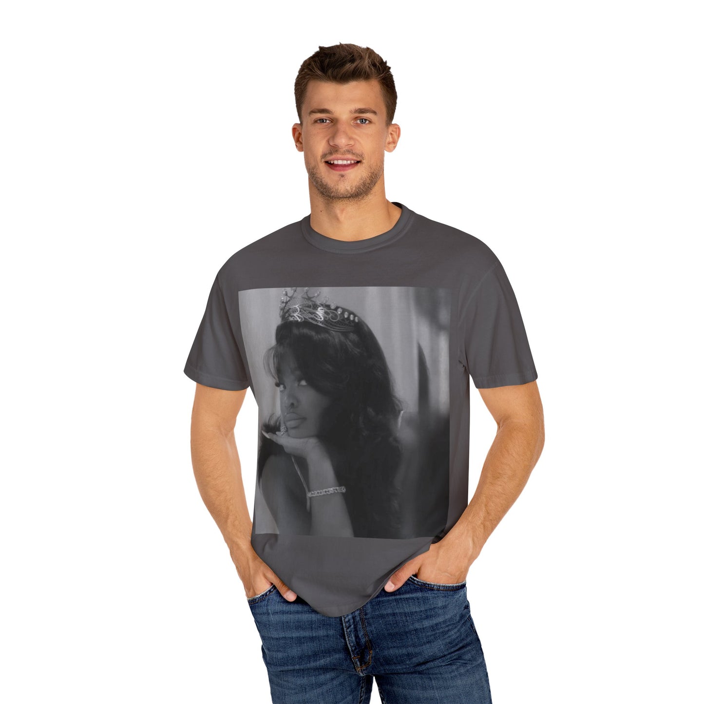 Vintage-Inspired T-Shirt with Iconic Design, Perfect for Fashion Lovers, Casual Wear, Gifts, Celebrations, Everyday Style