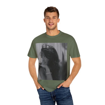 Vintage-Inspired T-Shirt with Iconic Design, Perfect for Fashion Lovers, Casual Wear, Gifts, Celebrations, Everyday Style