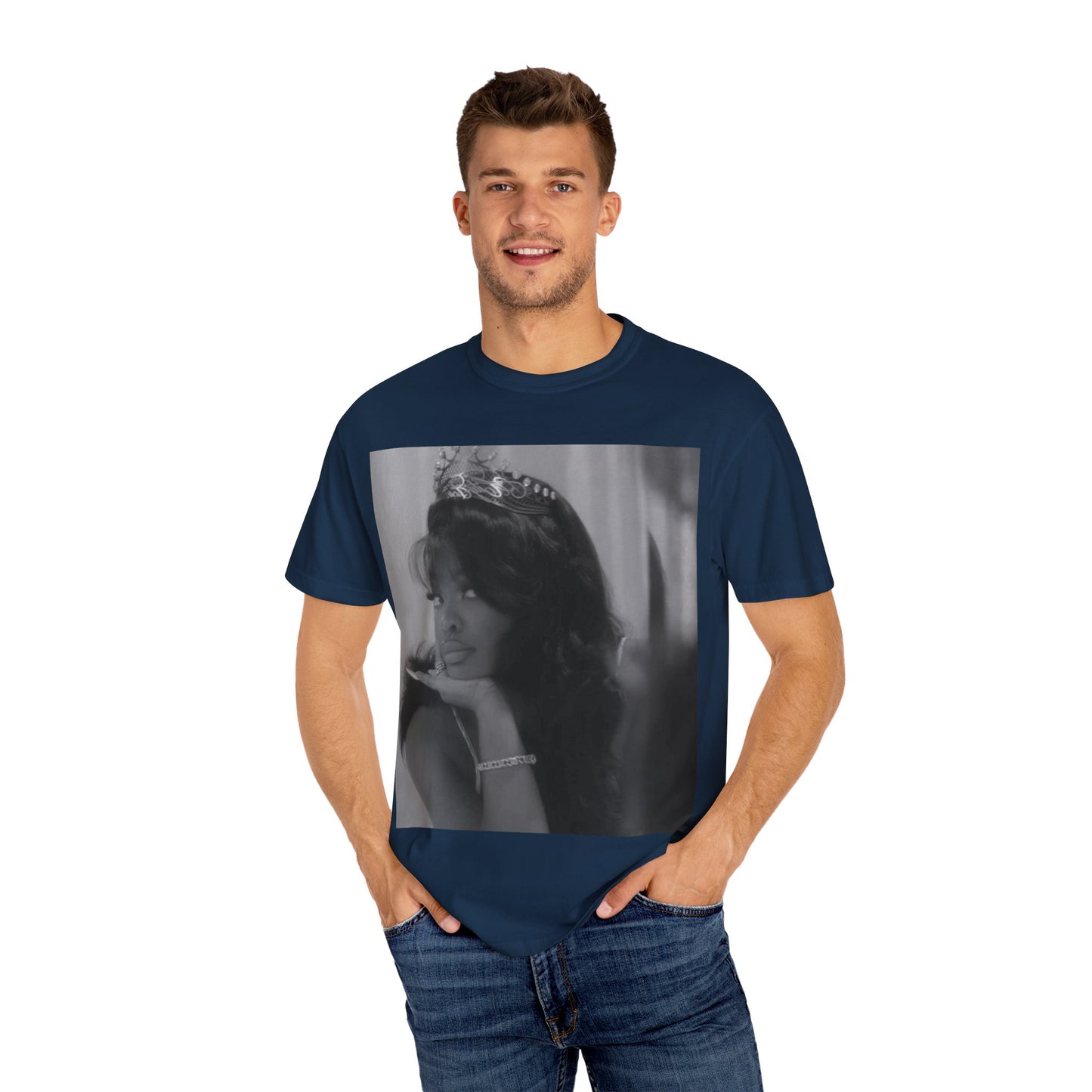 Vintage-Inspired T-Shirt with Iconic Design, Perfect for Fashion Lovers, Casual Wear, Gifts, Celebrations, Everyday Style