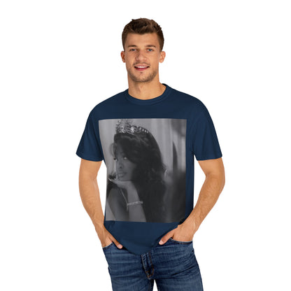 Vintage-Inspired T-Shirt with Iconic Design, Perfect for Fashion Lovers, Casual Wear, Gifts, Celebrations, Everyday Style