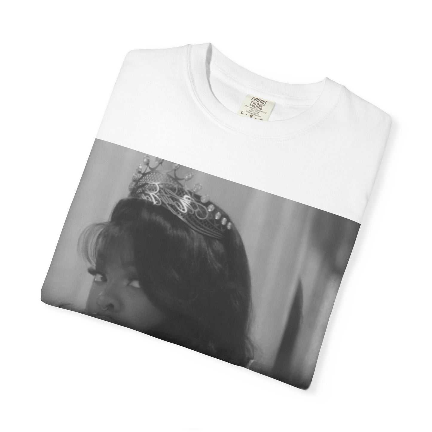 Vintage-Inspired T-Shirt with Iconic Design, Perfect for Fashion Lovers, Casual Wear, Gifts, Celebrations, Everyday Style