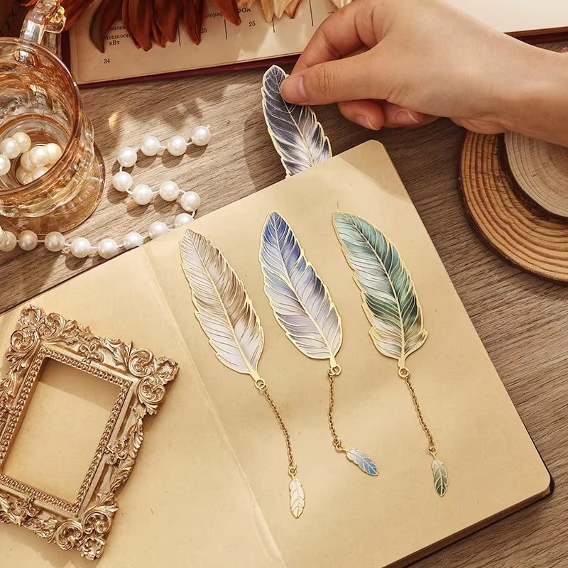 IMODA Stationery 1 Pc Vintage Feather Metal Bookmark with Pendant Gift for Book Lovers Writers Teachers Friends School Supplies