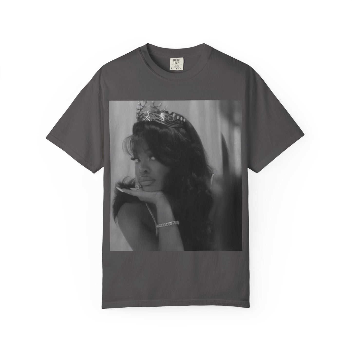 Vintage-Inspired T-Shirt with Iconic Design, Perfect for Fashion Lovers, Casual Wear, Gifts, Celebrations, Everyday Style