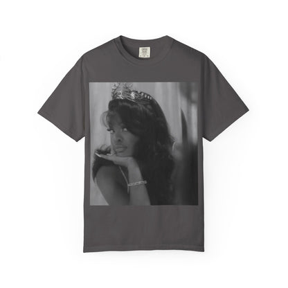 Vintage-Inspired T-Shirt with Iconic Design, Perfect for Fashion Lovers, Casual Wear, Gifts, Celebrations, Everyday Style