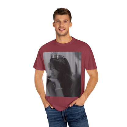 Vintage-Inspired T-Shirt with Iconic Design, Perfect for Fashion Lovers, Casual Wear, Gifts, Celebrations, Everyday Style