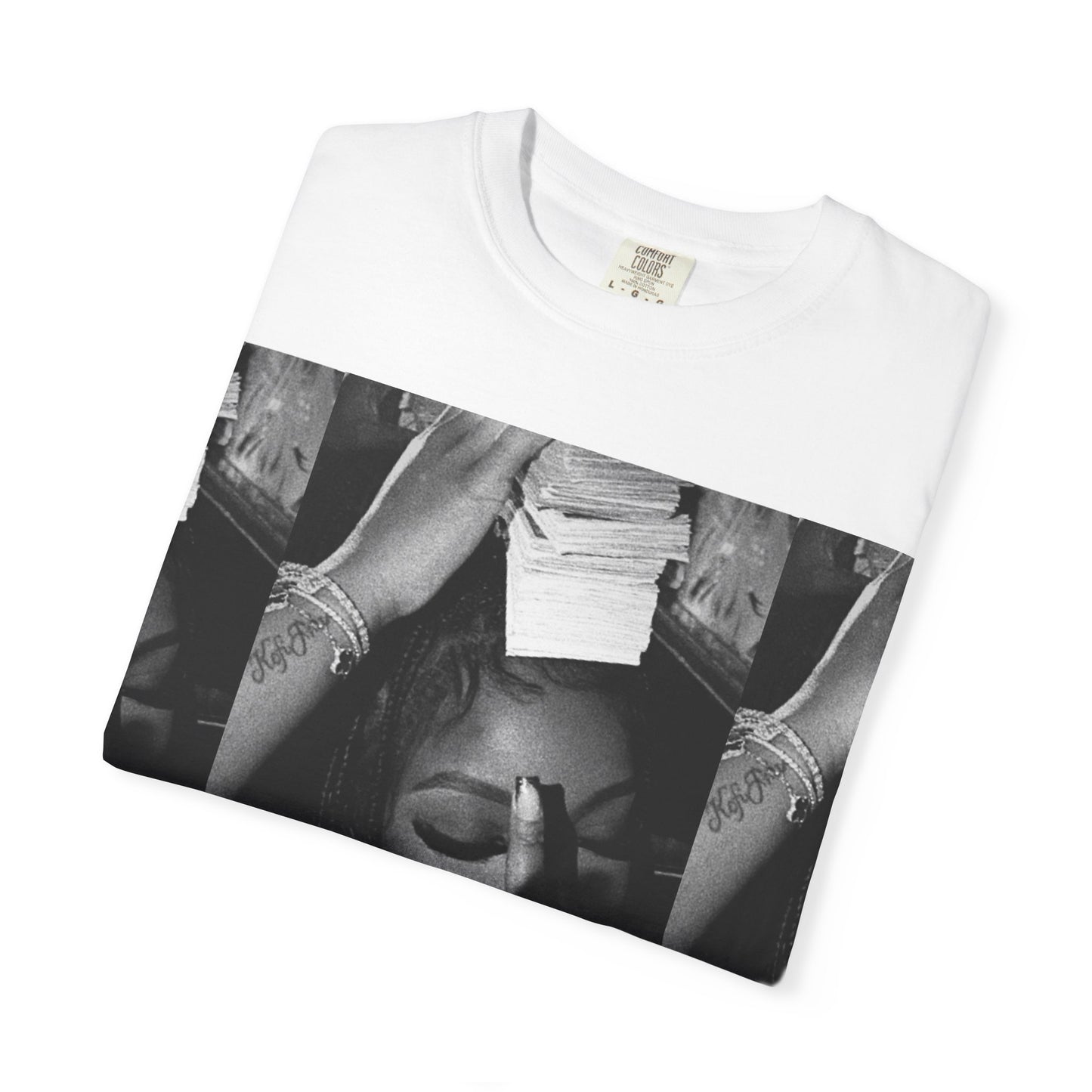 Artistic Unisex T-Shirt - Trendy Graphic Tee for Casual Style, Streetwear, Gift for Friends, Photography Lovers, Everyday Wear