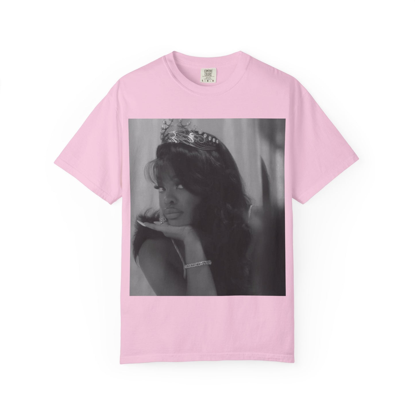 Vintage-Inspired T-Shirt with Iconic Design, Perfect for Fashion Lovers, Casual Wear, Gifts, Celebrations, Everyday Style