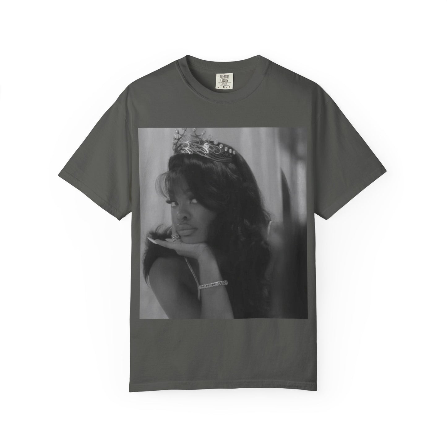 Vintage-Inspired T-Shirt with Iconic Design, Perfect for Fashion Lovers, Casual Wear, Gifts, Celebrations, Everyday Style