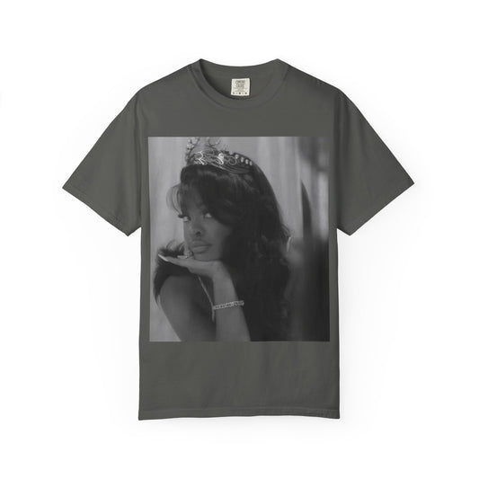 Vintage-Inspired T-Shirt with Iconic Design, Perfect for Fashion Lovers, Casual Wear, Gifts, Celebrations, Everyday Style