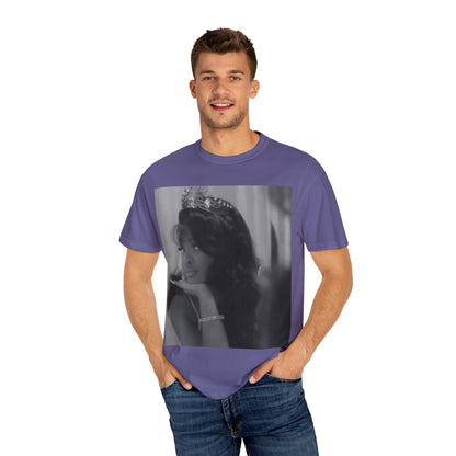 Vintage-Inspired T-Shirt with Iconic Design, Perfect for Fashion Lovers, Casual Wear, Gifts, Celebrations, Everyday Style