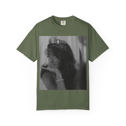 Vintage-Inspired T-Shirt with Iconic Design, Perfect for Fashion Lovers, Casual Wear, Gifts, Celebrations, Everyday Style