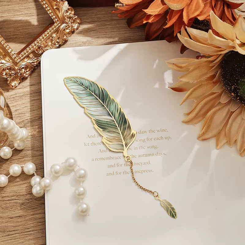 IMODA Stationery 1 Pc Vintage Feather Metal Bookmark with Pendant Gift for Book Lovers Writers Teachers Friends School Supplies